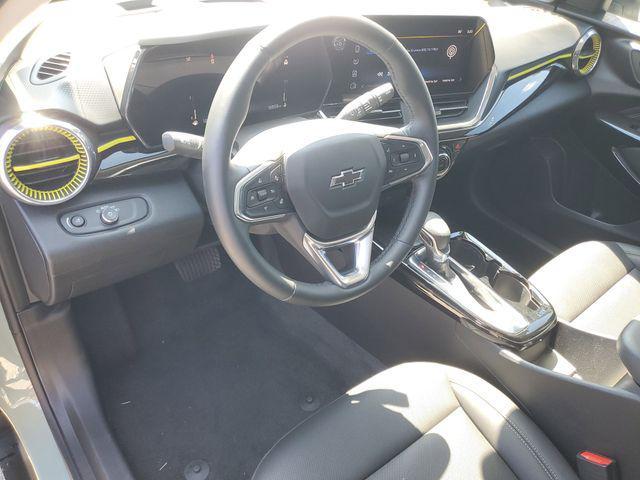 used 2025 Chevrolet Trax car, priced at $24,635