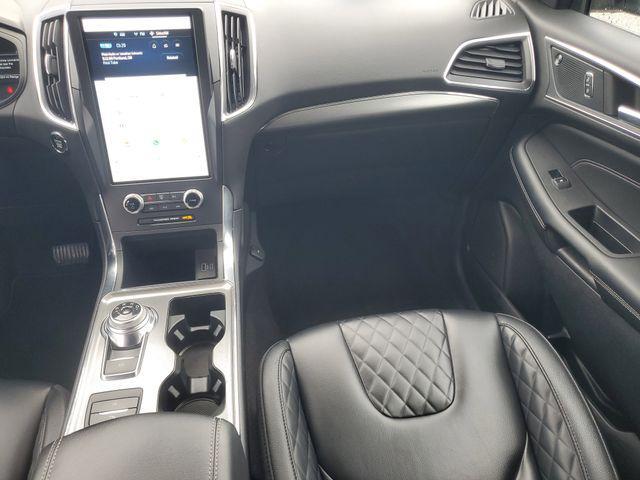 used 2024 Ford Edge car, priced at $29,956
