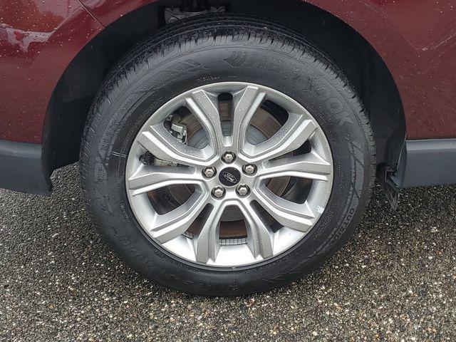 used 2024 Ford Edge car, priced at $29,956