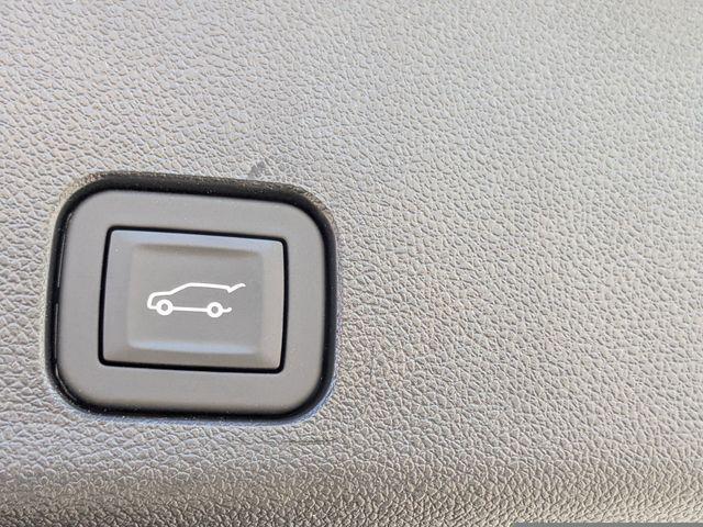new 2025 Chevrolet Traverse car, priced at $40,274