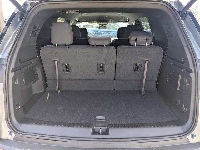 new 2025 Chevrolet Traverse car, priced at $41,988