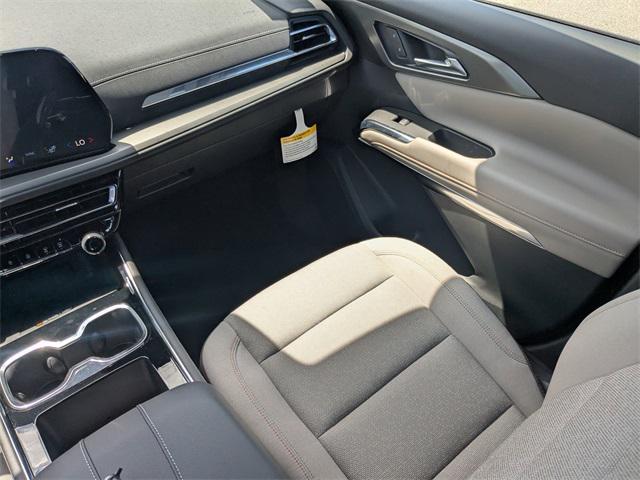 new 2025 Chevrolet Traverse car, priced at $41,988