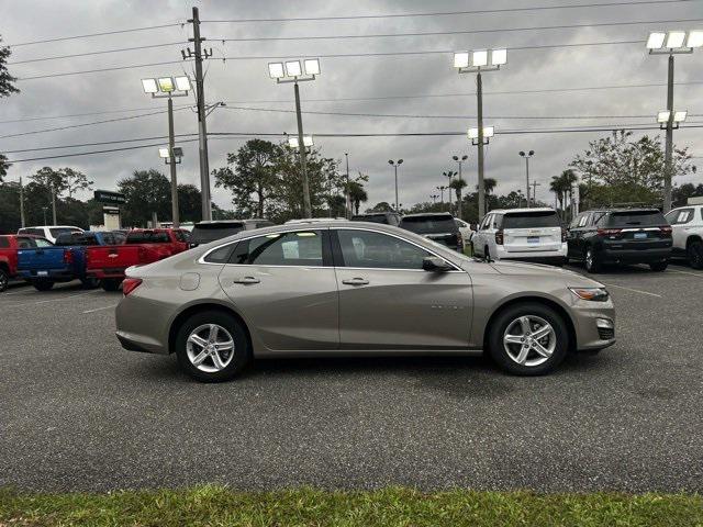 new 2025 Chevrolet Malibu car, priced at $26,155