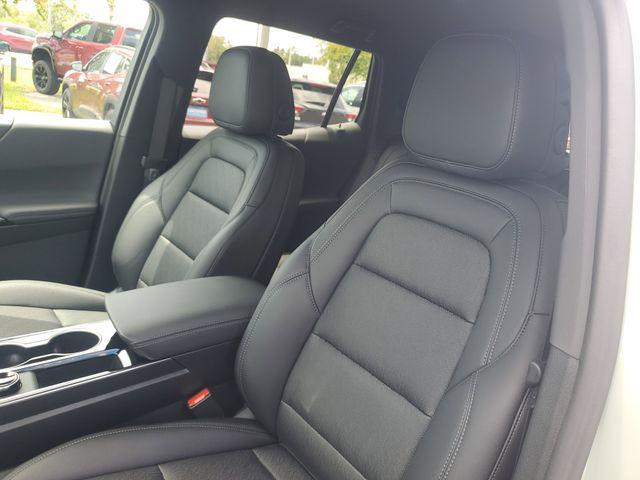 new 2026 Chevrolet Equinox car, priced at $35,015