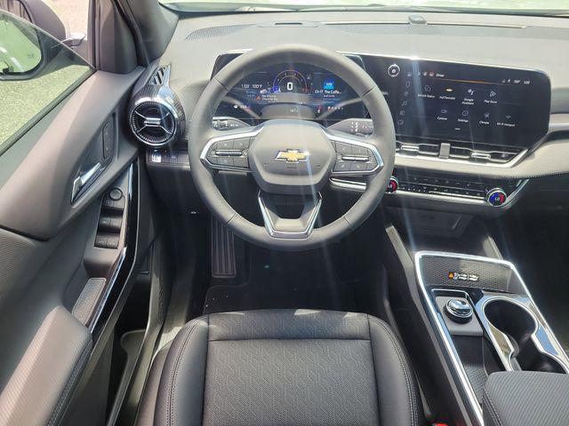 new 2026 Chevrolet Equinox car, priced at $32,903