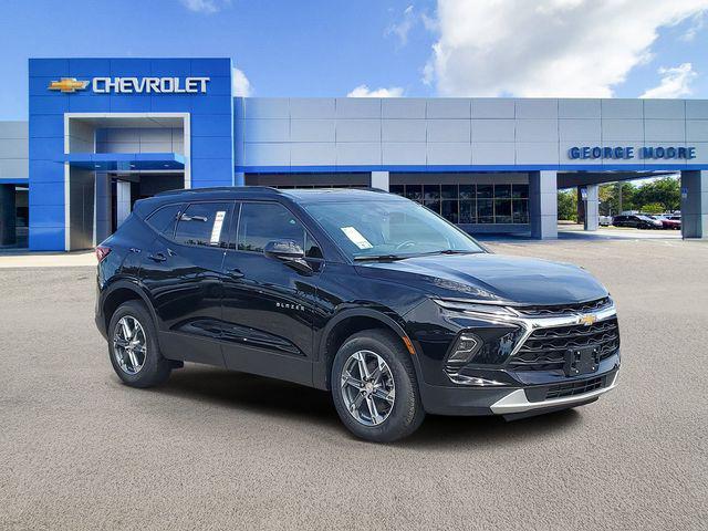 new 2025 Chevrolet Blazer car, priced at $34,177