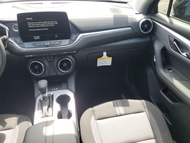 new 2025 Chevrolet Blazer car, priced at $34,177
