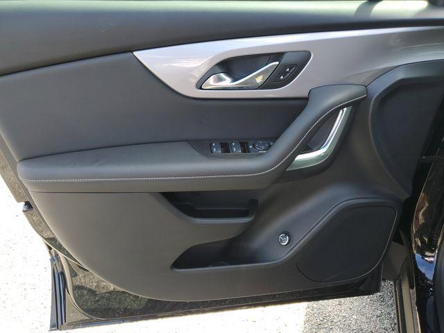 new 2025 Chevrolet Blazer car, priced at $34,177