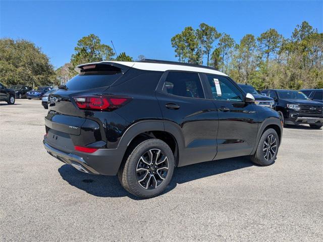 new 2025 Chevrolet TrailBlazer car, priced at $29,514