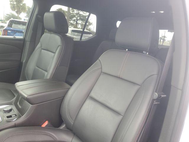 used 2023 Chevrolet Traverse car, priced at $33,357