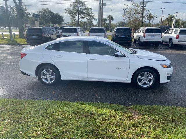 new 2025 Chevrolet Malibu car, priced at $26,995