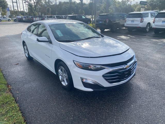 new 2025 Chevrolet Malibu car, priced at $26,995