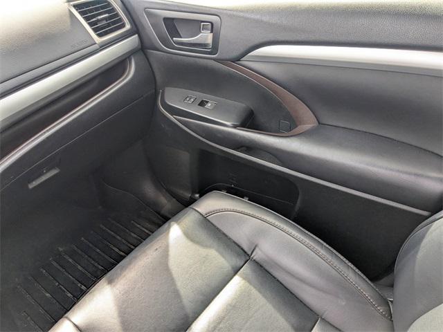 used 2019 Toyota Highlander car, priced at $21,981