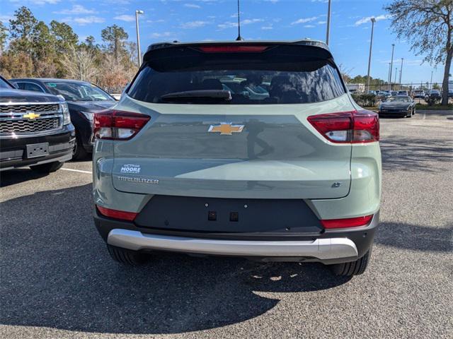 new 2025 Chevrolet TrailBlazer car, priced at $27,238