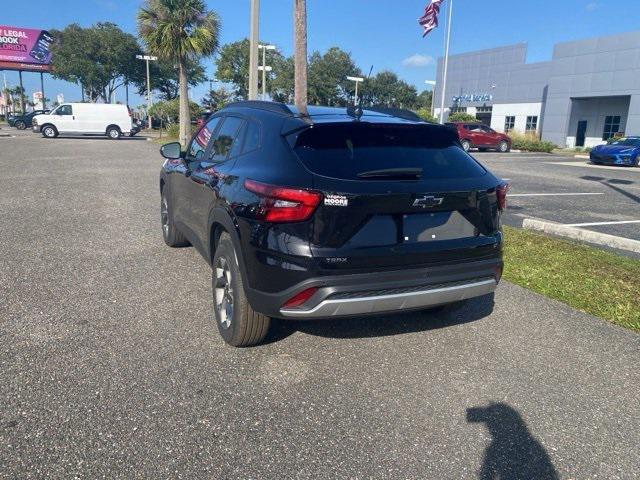 new 2025 Chevrolet Trax car, priced at $24,735