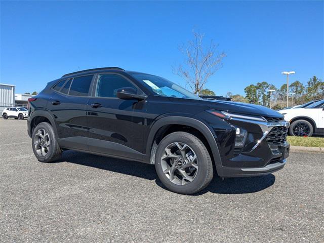 new 2025 Chevrolet Trax car, priced at $24,735