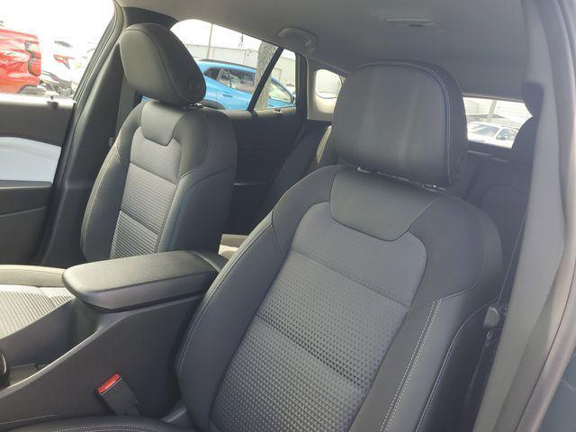 new 2025 Chevrolet Trax car, priced at $24,472