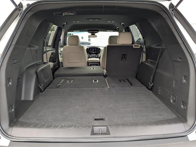 used 2022 Chevrolet Traverse car, priced at $26,382