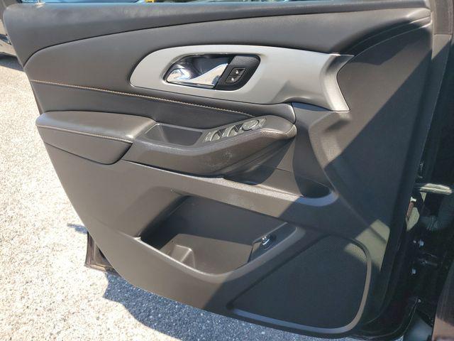 used 2021 Chevrolet Traverse car, priced at $28,667