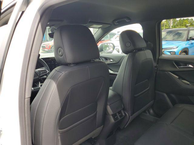 new 2026 Chevrolet Equinox car, priced at $32,804