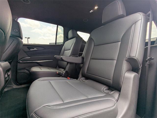 new 2025 Chevrolet Traverse car, priced at $46,034