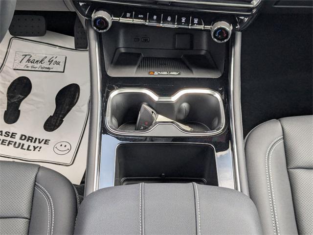 new 2025 Chevrolet Traverse car, priced at $46,034