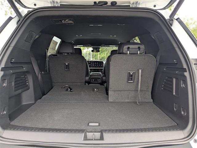 new 2025 Chevrolet Traverse car, priced at $46,034
