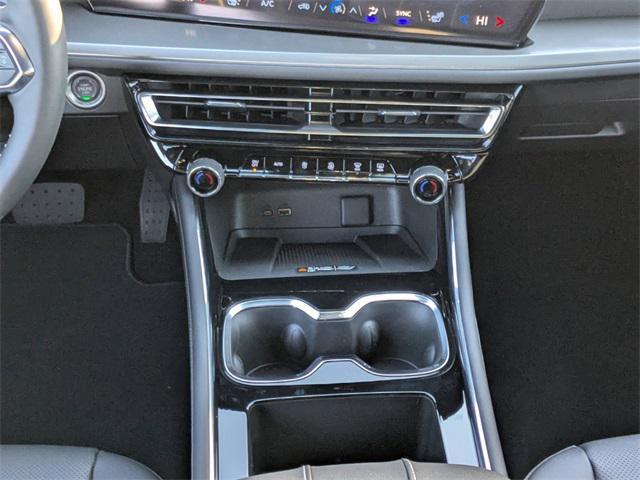new 2025 Chevrolet Traverse car, priced at $43,483