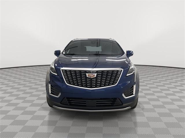 new 2025 Cadillac XT5 car, priced at $59,080