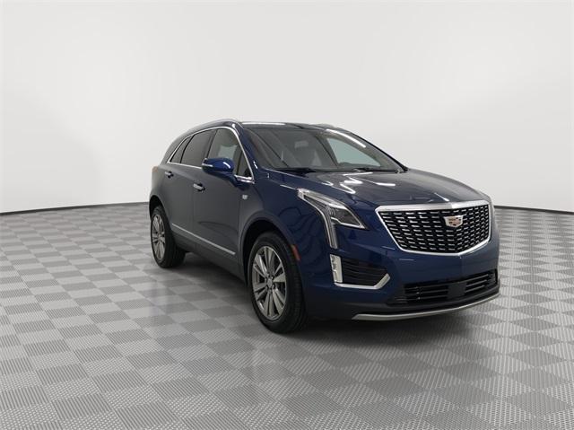 new 2025 Cadillac XT5 car, priced at $59,080