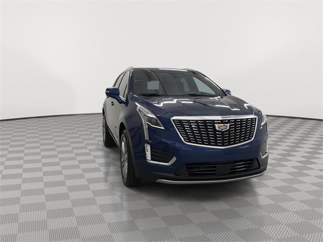 new 2025 Cadillac XT5 car, priced at $59,080