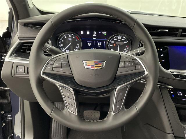 new 2025 Cadillac XT5 car, priced at $58,540