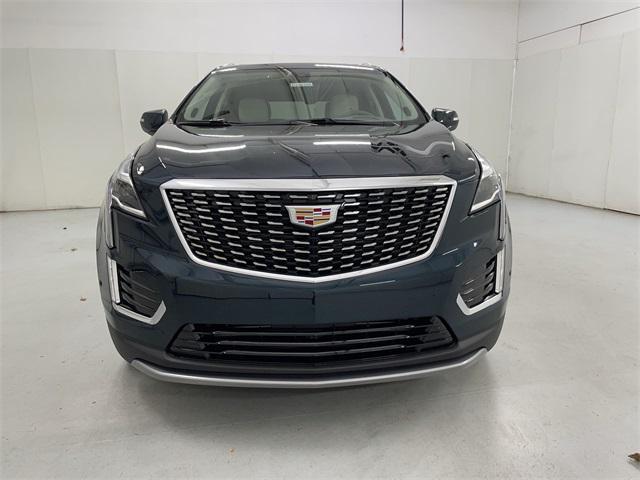 new 2025 Cadillac XT5 car, priced at $55,789