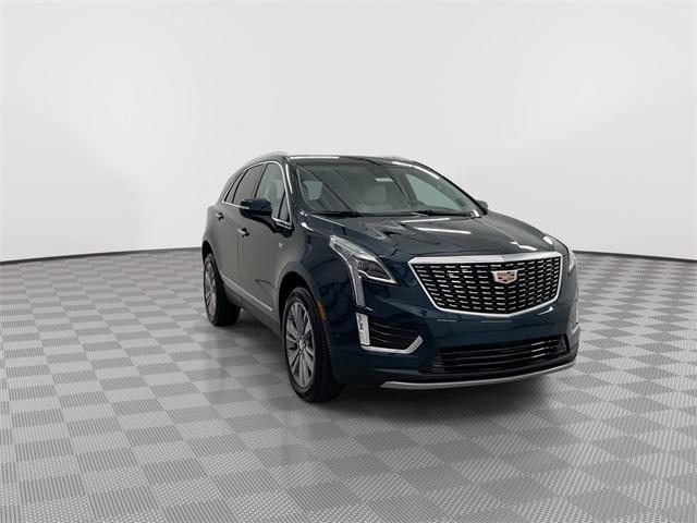 new 2025 Cadillac XT5 car, priced at $55,789