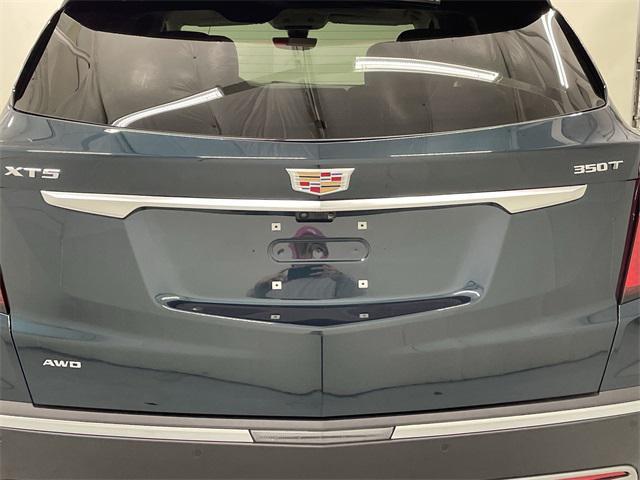 new 2025 Cadillac XT5 car, priced at $55,789