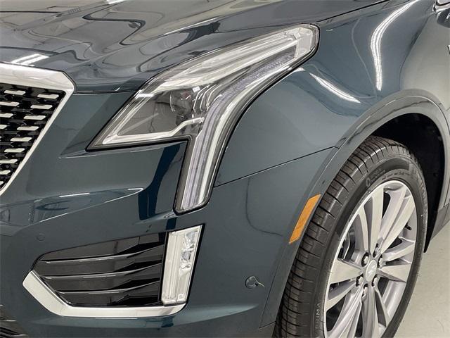 new 2025 Cadillac XT5 car, priced at $55,789