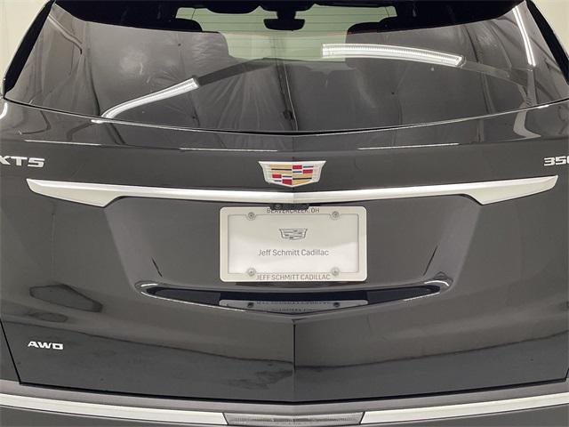 new 2025 Cadillac XT5 car, priced at $58,710