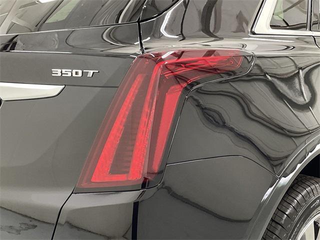 new 2025 Cadillac XT5 car, priced at $58,710