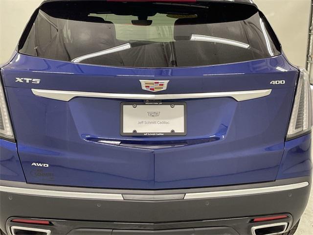 used 2025 Cadillac XT5 car, priced at $59,850