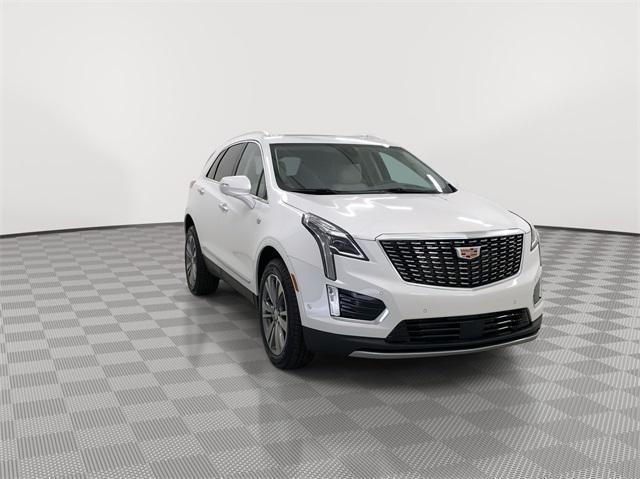 new 2025 Cadillac XT5 car, priced at $60,680