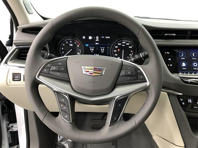 new 2025 Cadillac XT5 car, priced at $60,680