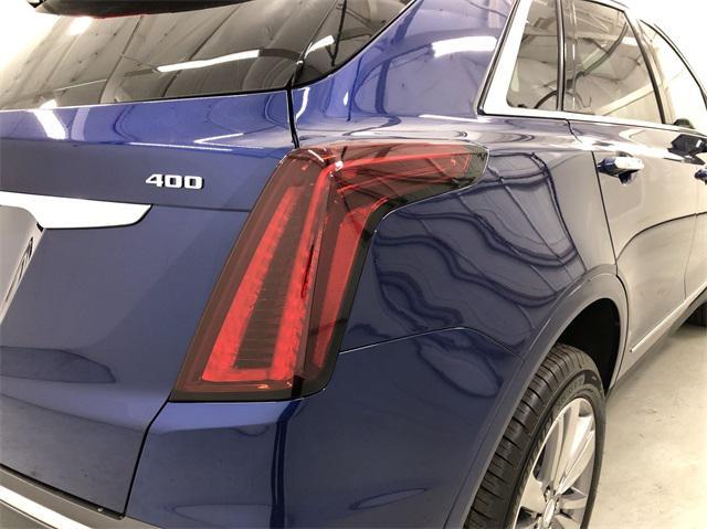 new 2025 Cadillac XT5 car, priced at $60,080