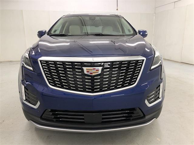 new 2025 Cadillac XT5 car, priced at $60,080