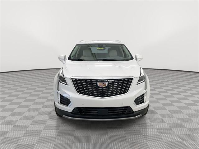 new 2025 Cadillac XT5 car, priced at $60,400