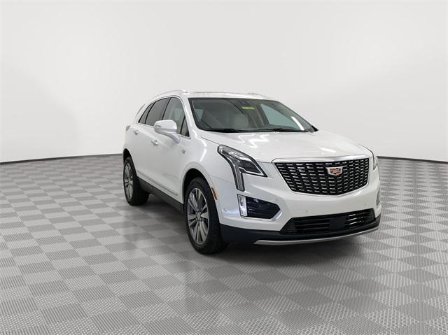 new 2025 Cadillac XT5 car, priced at $60,400