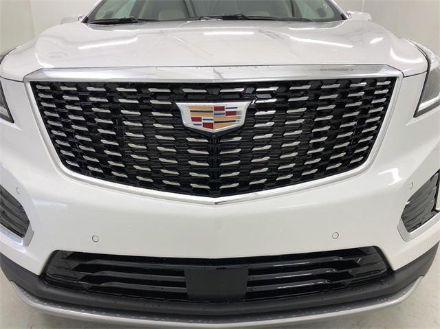 new 2025 Cadillac XT5 car, priced at $60,400