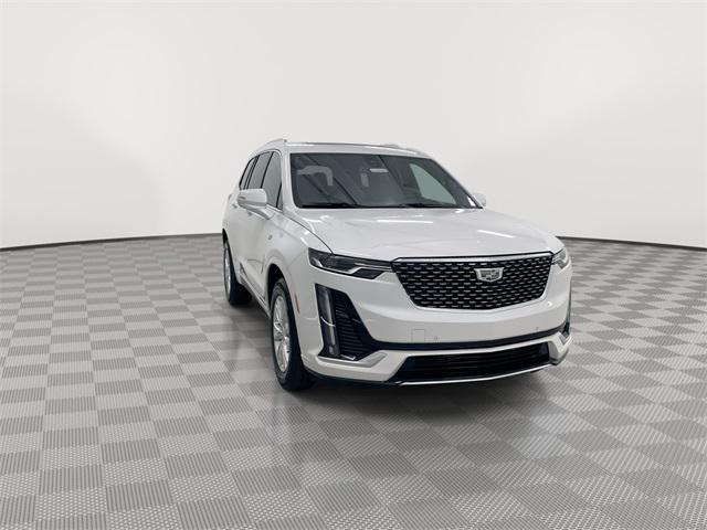 new 2025 Cadillac XT6 car, priced at $50,234