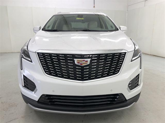 new 2025 Cadillac XT5 car, priced at $54,415