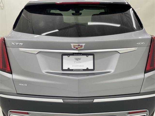 new 2025 Cadillac XT5 car, priced at $59,055