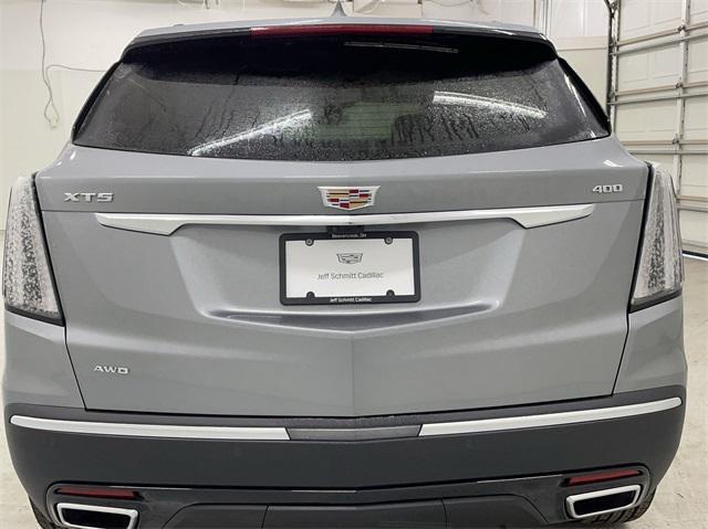new 2025 Cadillac XT5 car, priced at $62,555